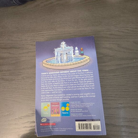 Ghosts Book by Raina Telgemeier Graphic Novel Good Condition - Picture 3 of 3